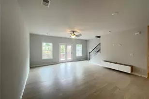 2623 Hedgeway Cir, Kennesaw, GA 30144 - Photo 3