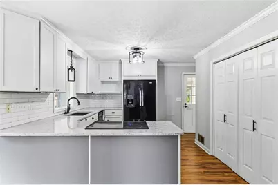 180 Forest Lane NW, Marietta, GA 30064 - Photo 11