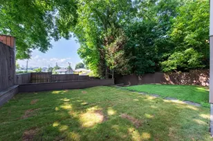 1064 Davis Cir NW, Atlanta, GA 30318 - Photo 57