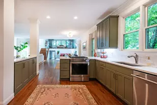 1064 Davis Cir NW, Atlanta, GA 30318 - Photo 11