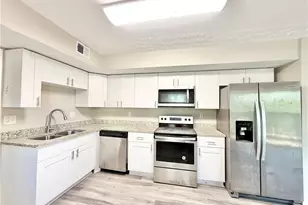 1042 Ascot Ct, Riverdale, GA 30296 - Photo 9