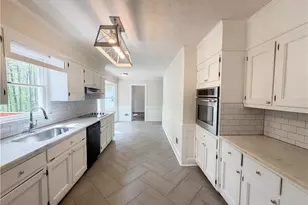 4479 Alpine Ct, Snellville, GA 30039 - Photo 7