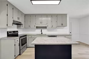 848 Burton Ridge Dr, Loganville, GA 30052 - Photo 11