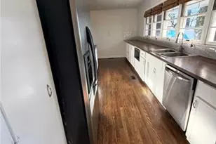 358 Peevy St, Buford, GA 30518 - Photo 9