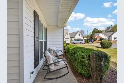 5592 Thistledown Terrace, Sugar Hill, GA 30518 - Photo 9