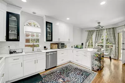 2710 Abbottswell Drive, Alpharetta, GA 30022 - Photo 11