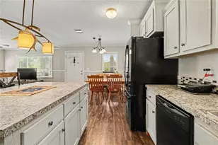 63 Willow Dr E, Newnan, GA 30263 - Photo 9