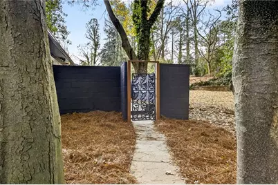 2563 Lancaster Drive, Atlanta, GA 30344 - Photo 35