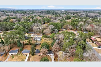 2563 Lancaster Drive, Atlanta, GA 30344 - Photo 39