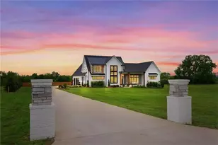 345 Thornton Dr, Fayetteville, GA 30214 - Photo 3