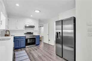 2203 Meadow Dr, Snellville, GA 30078 - Photo 11