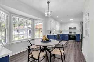 2203 Meadow Dr, Snellville, GA 30078 - Photo 13