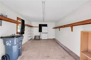 2203 Meadow Dr, Snellville, GA 30078 - Photo 25