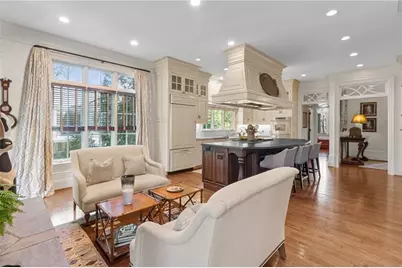 70 W Brookhaven Drive NE, Atlanta, GA 30319 - Photo 17