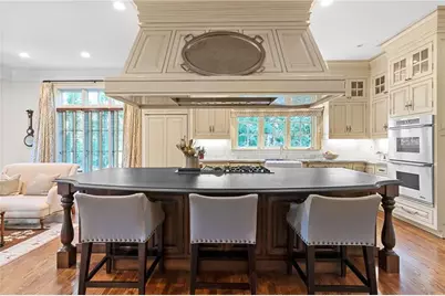 70 W Brookhaven Drive NE, Atlanta, GA 30319 - Photo 19