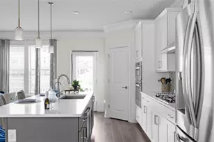 2042 Violet Ln, Brookhaven, GA 30319 - Photo 5