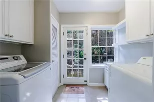 2311 Pembrook Pl, Atlanta, GA 30324 - Photo 23