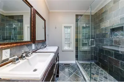 2311 Pembrook Place, Atlanta, GA 30324 - Photo 41