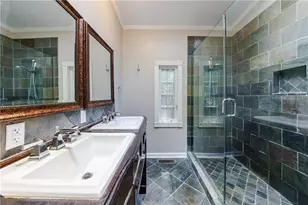 2311 Pembrook Pl, Atlanta, GA 30324 - Photo 41