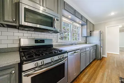 2311 Pembrook Place, Atlanta, GA 30324 - Photo 11