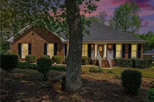 1329 Saxony Dr SE, Conyers, GA 30013 - Photo 5