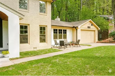 2433 Helmsdale NE, Atlanta, GA 30345 - Photo 3