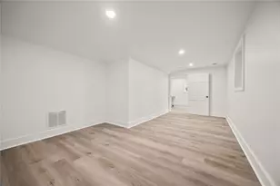 2433 Helmsdale NE, Atlanta, GA 30345 - Photo 29