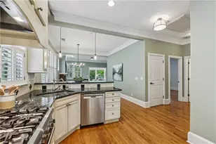 1075 Monroe Dr NE, Atlanta, GA 30306 - Photo 17