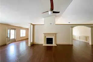 1821 Bridle Rd, Lawrenceville, GA 30043 - Photo 5