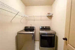 1821 Bridle Rd, Lawrenceville, GA 30043 - Photo 19