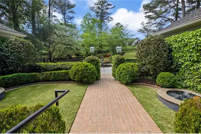 875 Heards Ferry Road, Atlanta, GA 30328 - Photo 11