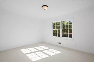 875 Heards Ferry Rd, Atlanta, GA 30328 - Photo 37