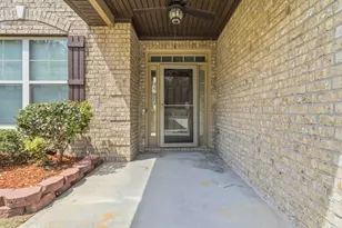 811 Lorrimont Ln, Fairburn, GA 30213 - Photo 3