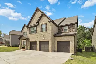 811 Lorrimont Ln, Fairburn, GA 30213 - Photo 9