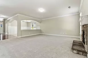 811 Lorrimont Ln, Fairburn, GA 30213 - Photo 9