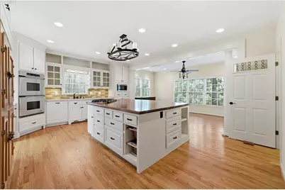 220 Morgan Farm Drive, Atlanta, GA 30342 - Photo 3