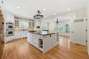 220 Morgan Farm Dr, Atlanta, GA 30342 - Photo 3