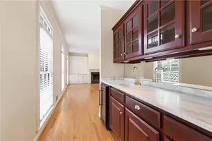 220 Morgan Farm Dr, Atlanta, GA 30342 - Photo 7