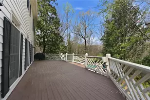 220 Morgan Farm Dr, Atlanta, GA 30342 - Photo 11