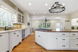 220 Morgan Farm Dr, Atlanta, GA 30342 - Photo 5