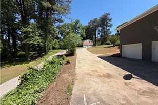 3336 Camelot Dr, Marietta, GA 30062 - Photo 13