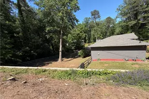 3336 Camelot Dr, Marietta, GA 30062 - Photo 19