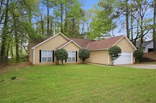 1454 Ida Ln, Lawrenceville, GA 30043 - Photo 3