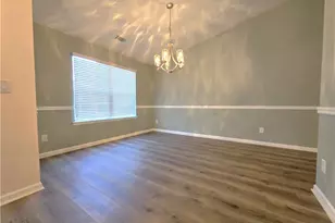 4060 Crescent Walk Ln, Suwanee, GA 30024 - Photo 5