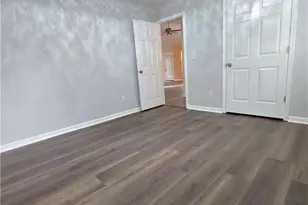 4060 Crescent Walk Ln, Suwanee, GA 30024 - Photo 15