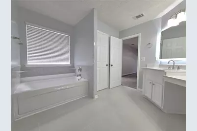 4060 Crescent Walk Lane, Suwanee, GA 30024 - Photo 13