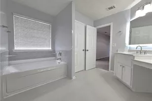 4060 Crescent Walk Ln, Suwanee, GA 30024 - Photo 13