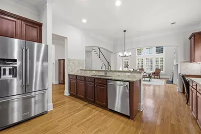 305 Wembley Circle, Sandy Springs, GA 30328 - Photo 9