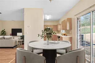 1102 Pleasant Oaks Ct, Lawrenceville, GA 30044 - Photo 7