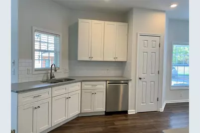 1733 Oakbrook Lane NW #B, Kennesaw, GA 30152 - Photo 3